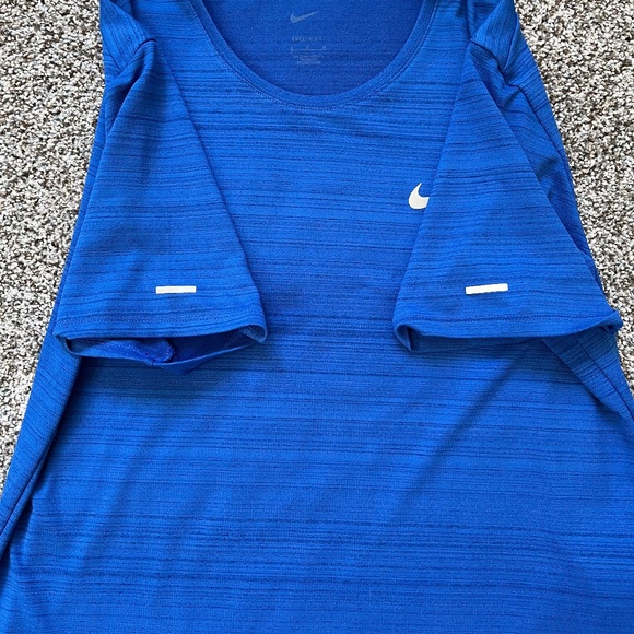 Nike Dri-Fit Running T-shirt. Men's size Medium. - Picture 7 of 13